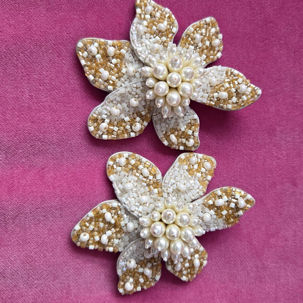 Mignonne Gavigan White and Gold Floral Earrings - Picture 3 of 5